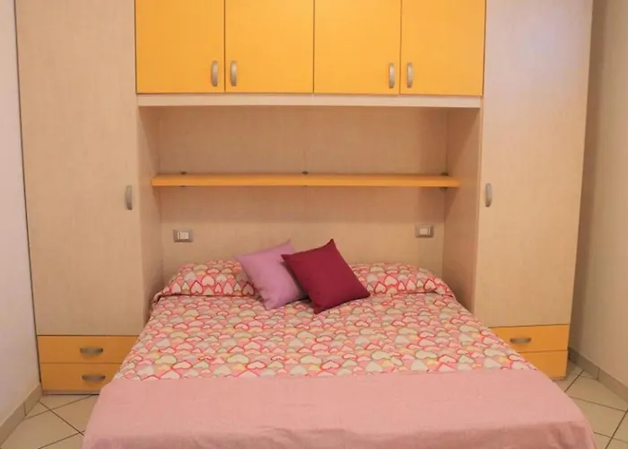 Bright Flat Surrounded By Pools * Bibione