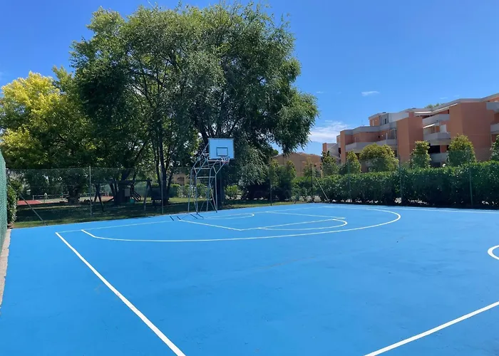 Bright Flat Surrounded By Pools Appartement Bibione