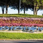 Bright Flat Surrounded By Pools * Bibione